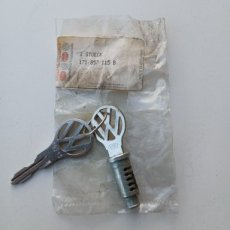 Slot voor handschoenvakje 171857115B